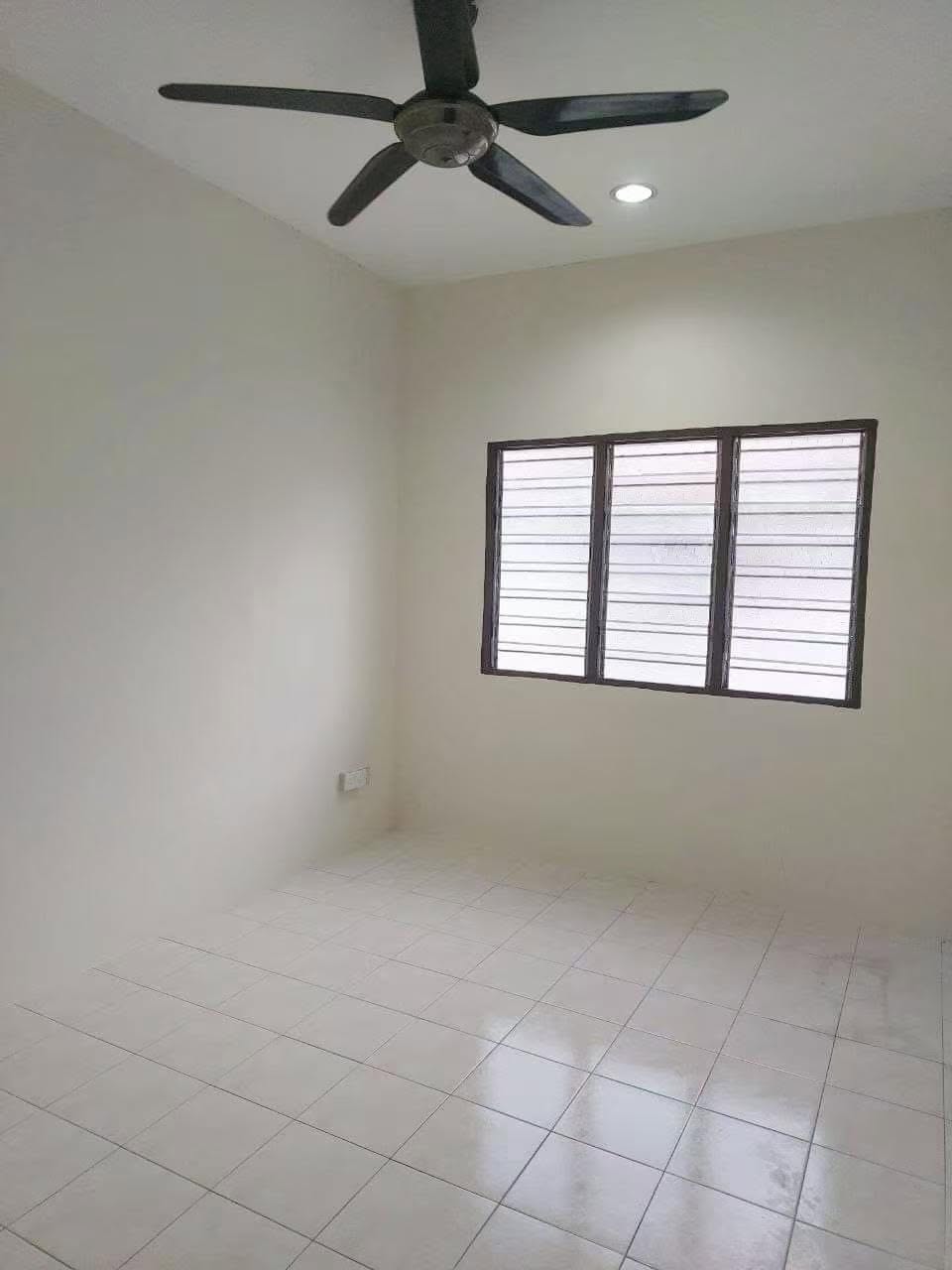 Pengkalan Tiara 2 Storey Terrace House For Sale - Image 4