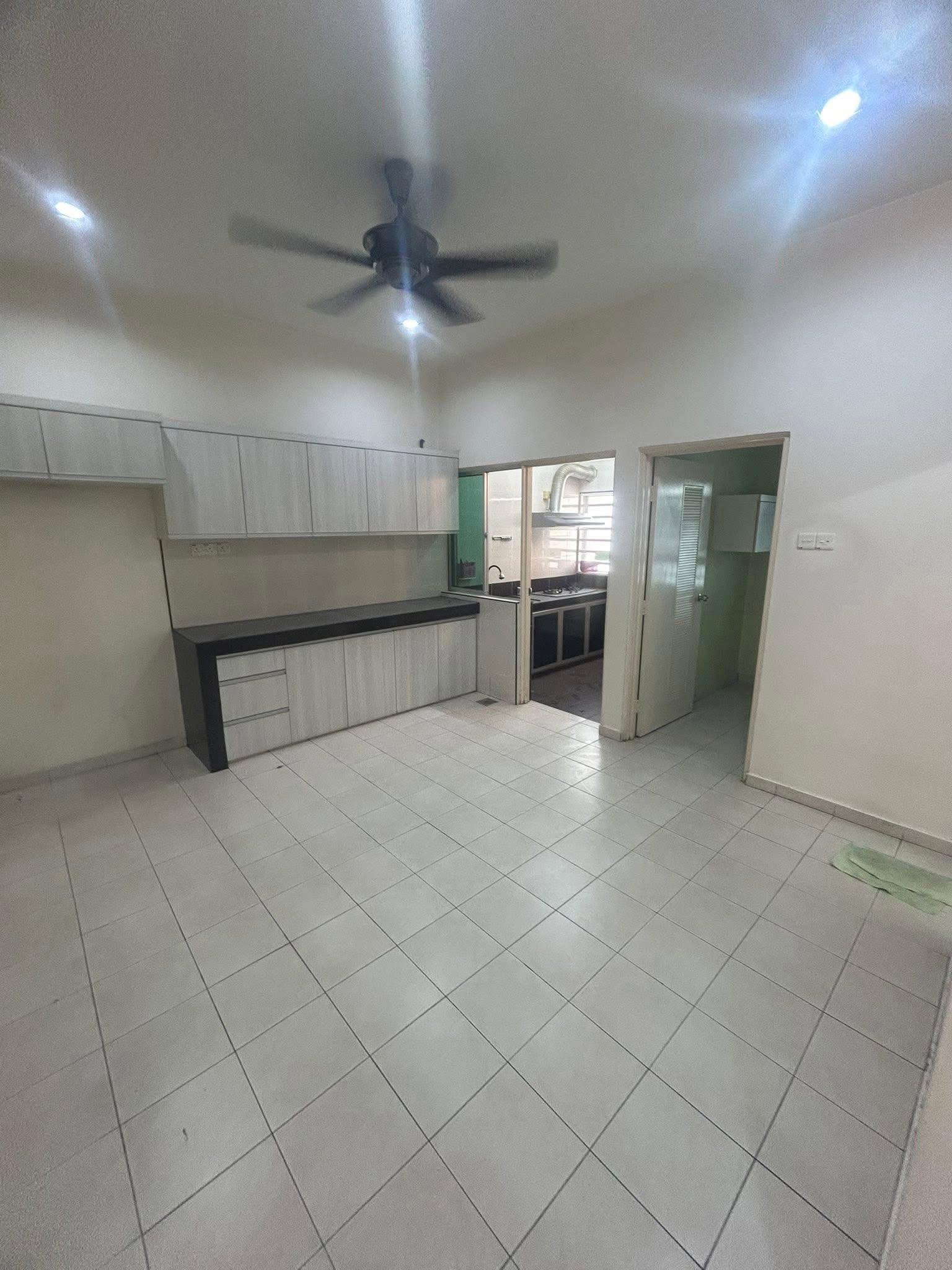 BELOW MARKET VALUE Botani Seri Margosa Double Storey House For Sale - Image 12