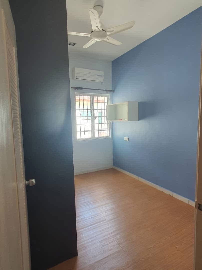 BELOW MARKET VALUE Botani Seri Margosa Double Storey House For Sale - Image 6