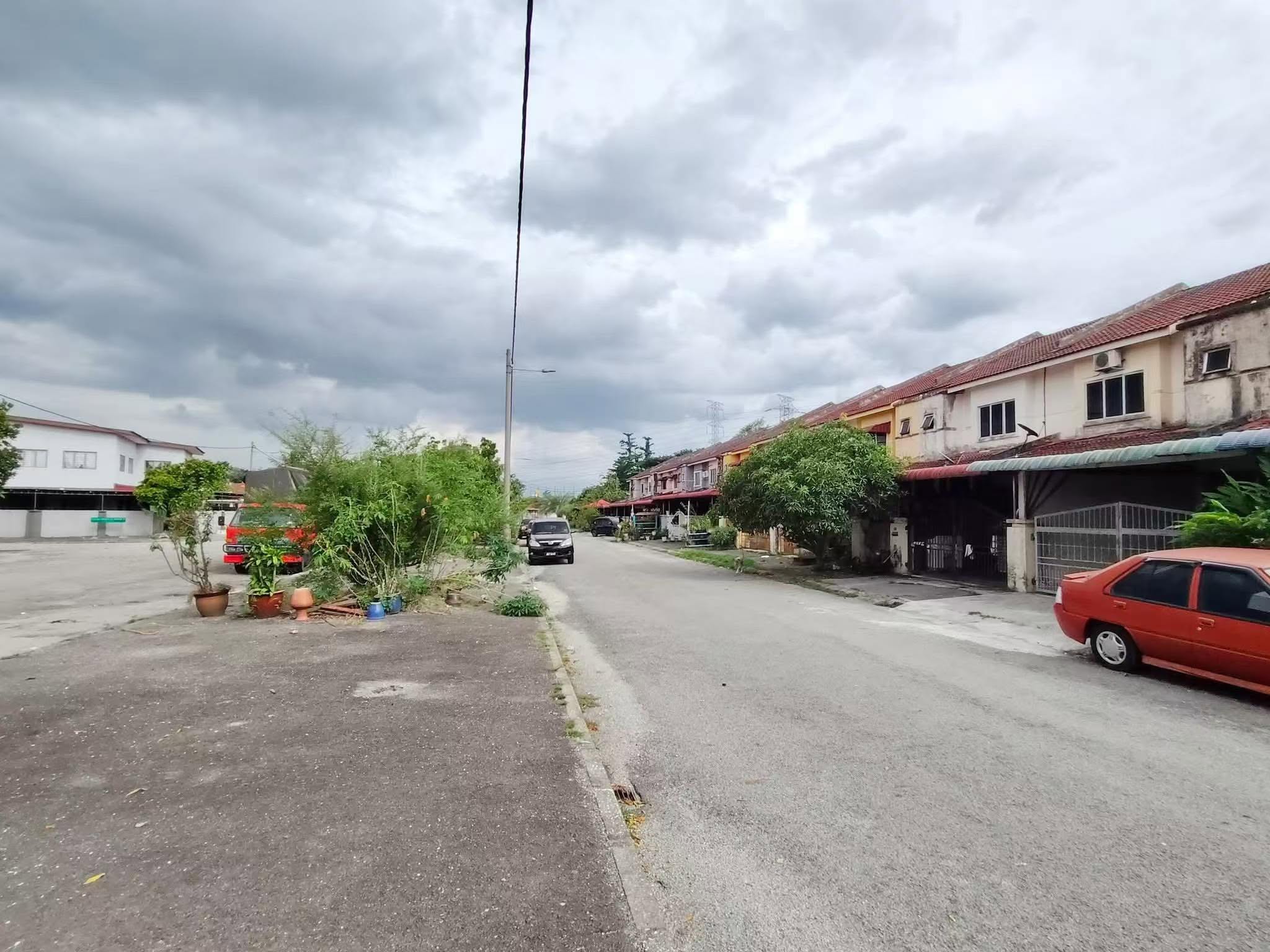 Double Storey Terrace in Halaman Pengkalan Sentosa Lahat - Image 8