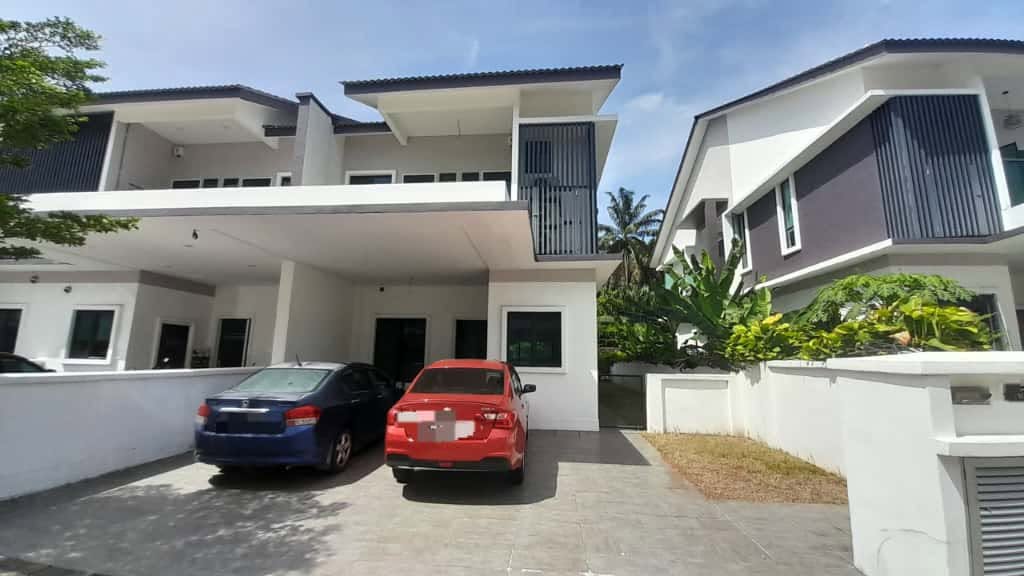 Near Botani The Gulf 2 Storey Semi-Detached End lot House For Sale  - Image 2