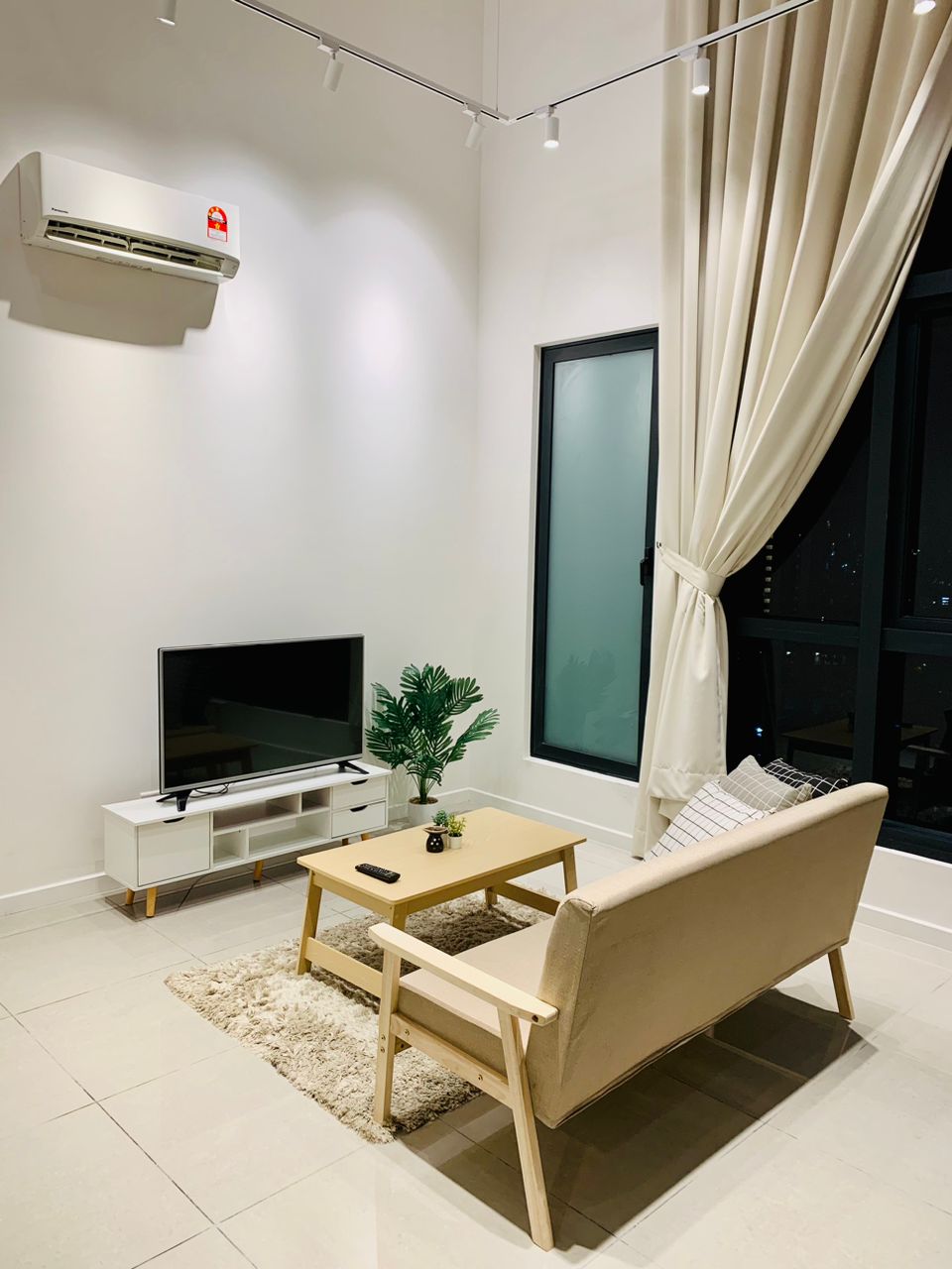 Great Price Freehold Modern Duplex High ROI up to 6% - Image 6