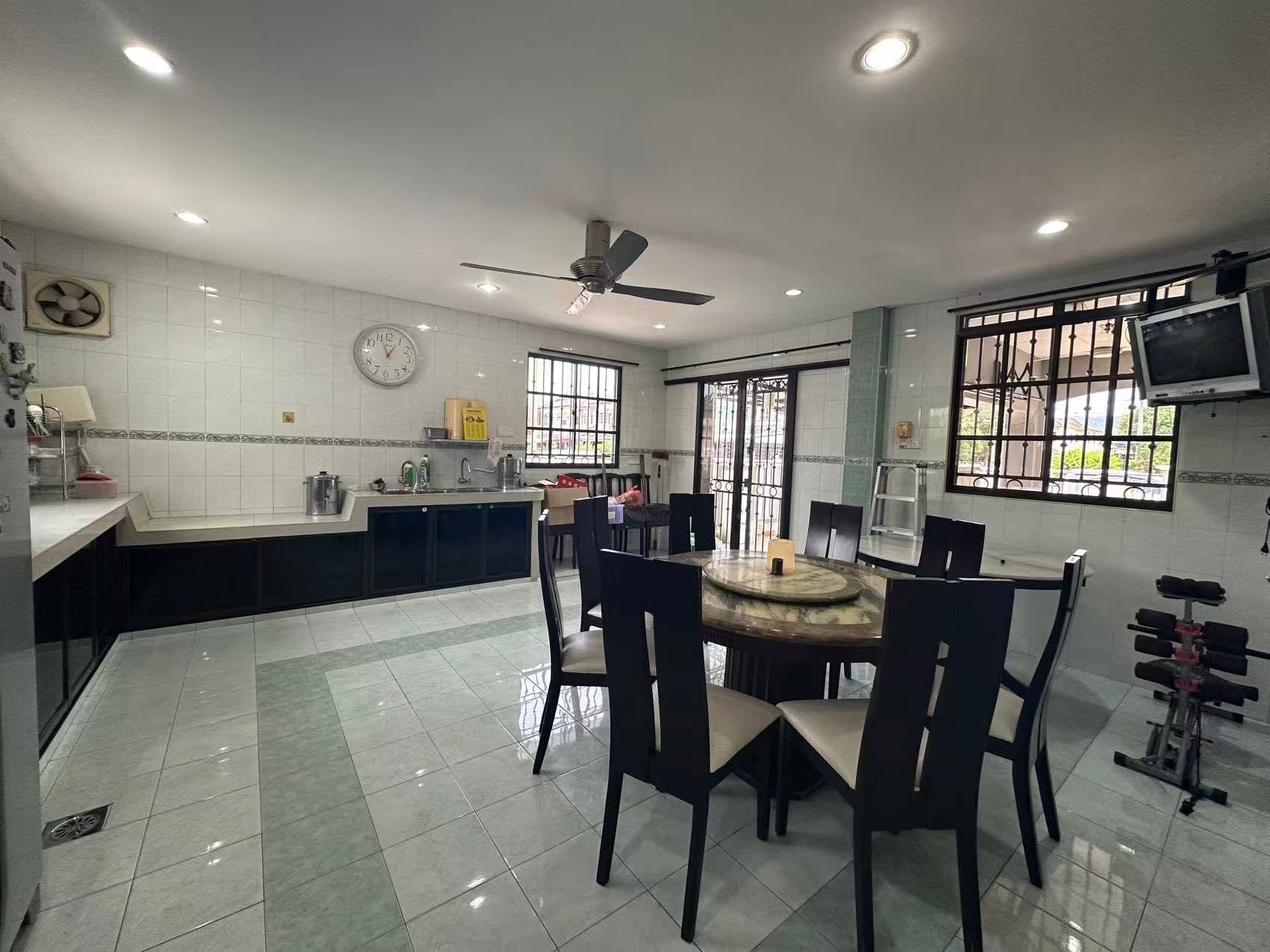 Anjung Bercham Utara 2 Storey Terrace Corner House For Sale - Image 12