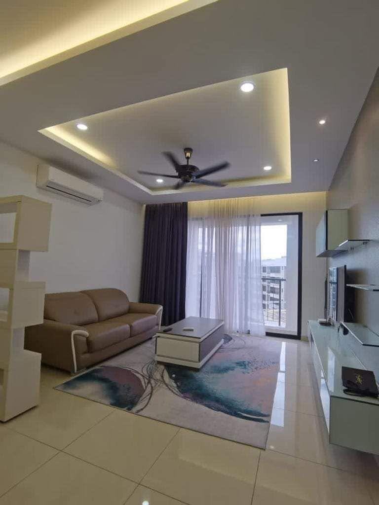 Swimming Pool View Tiger Lane Upper East Condo For Sale - Image 4