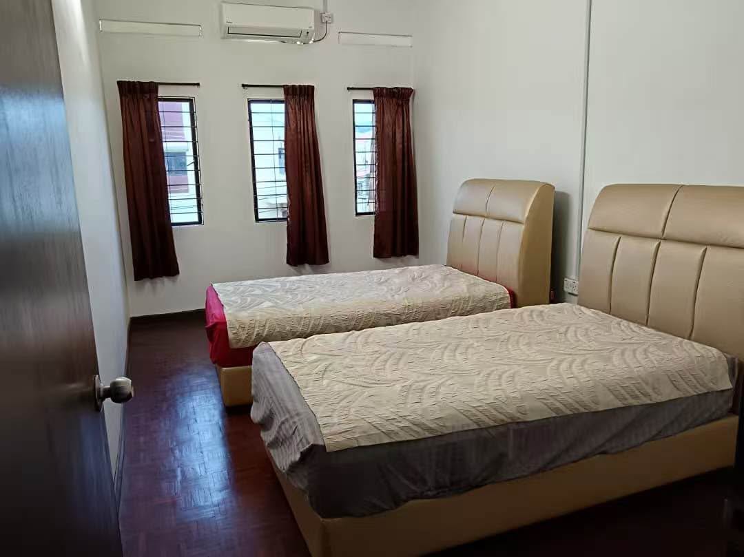 Simee Taman Wah Keong Corner Double Storey House For Sale - Image 7