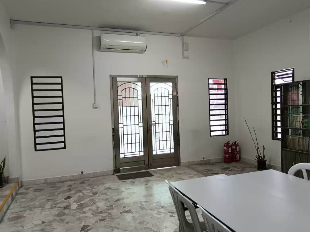 Simee Taman Wah Keong Corner Double Storey House For Sale - Image 4