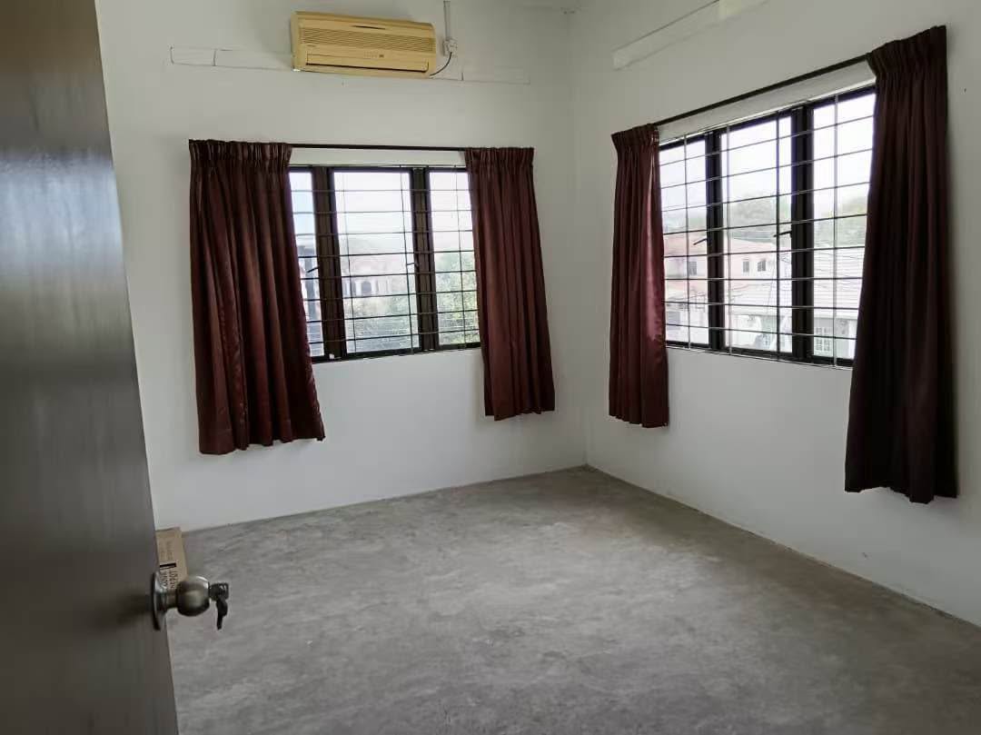 Simee Taman Wah Keong Corner Double Storey House For Sale - Image 9