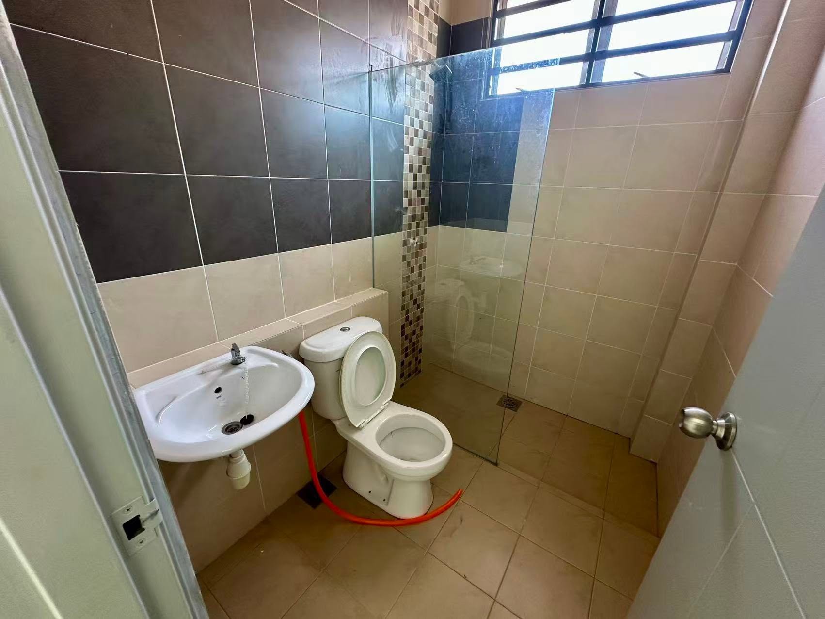 BELOW MARKET VALUE SPPK Taman Casa Lapangan Double Storey Terrace House For Sale Ipoh  - Image 7