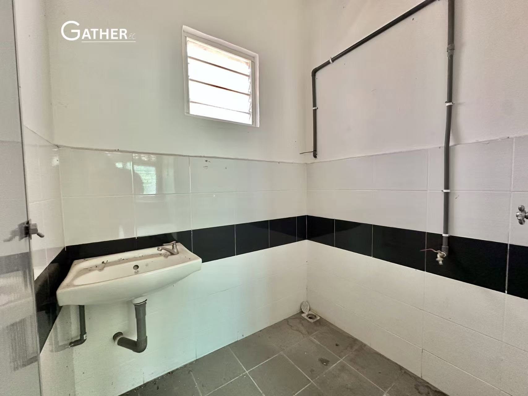 Lahat Single Storey Bungalow House For Sale Ipoh - Image 7