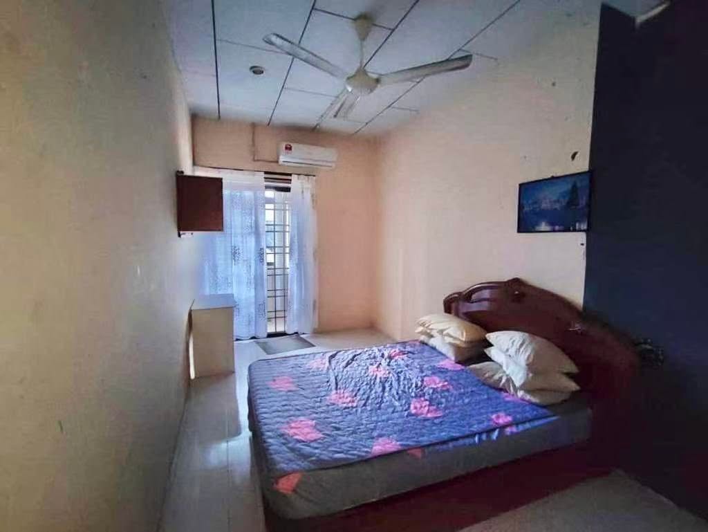BELOW MARKET VALUE MENGLEMBU TAMAN KLEDANG EMAS 2 STOREY INTERMEDIATE CORNER HOUSE FOR SALE - Image 4
