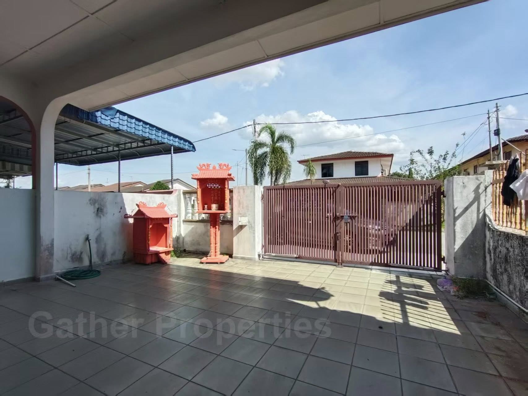 MENGLEMBU TAMAN KLEDANG SENTOSA  Single Storey Terrace House for Sale - Image 2