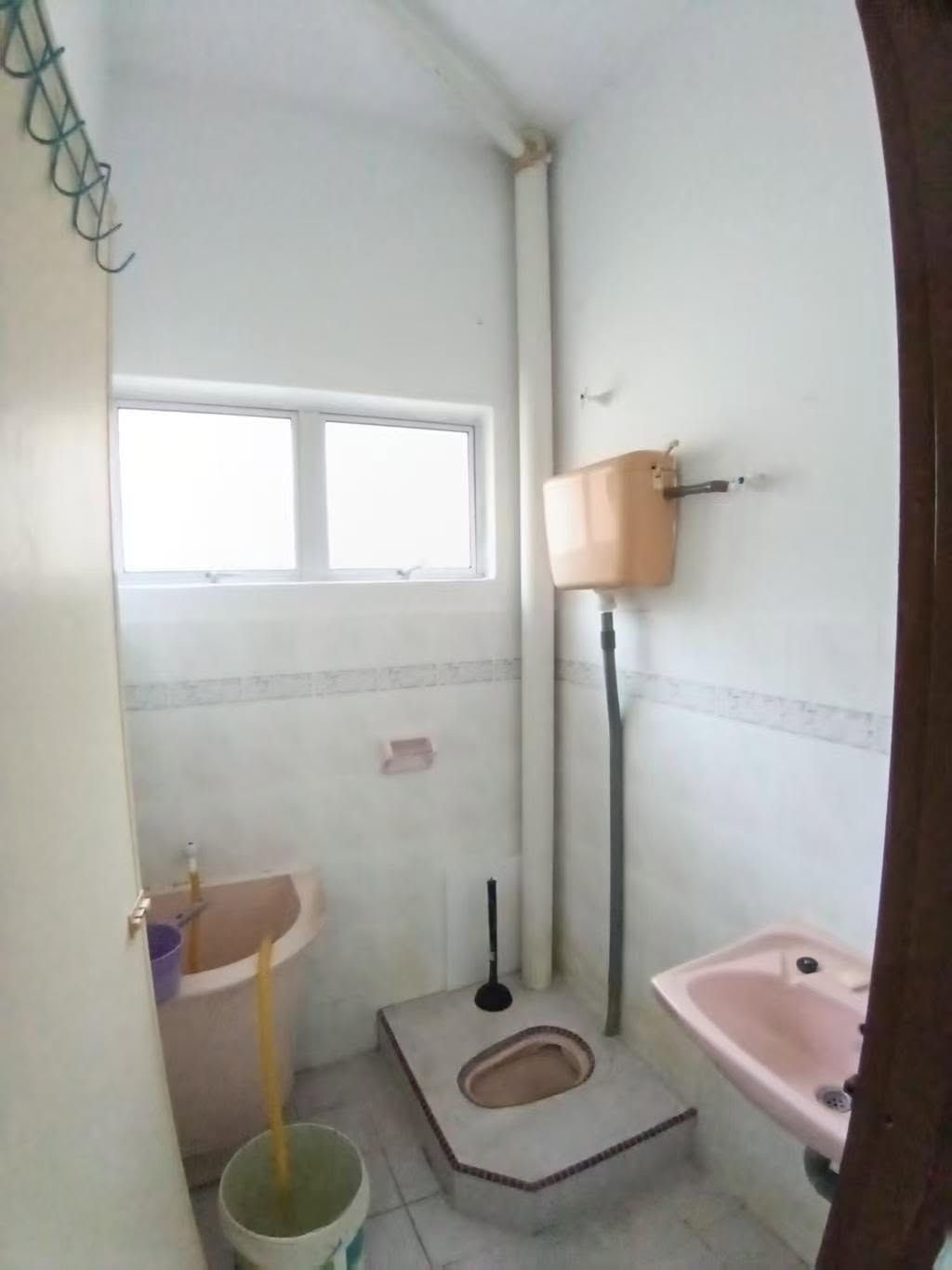 PENGKALAN Taman Pengkalan Gerbang Mutiara 2 Storey Terrace House For Sale  - Image 11
