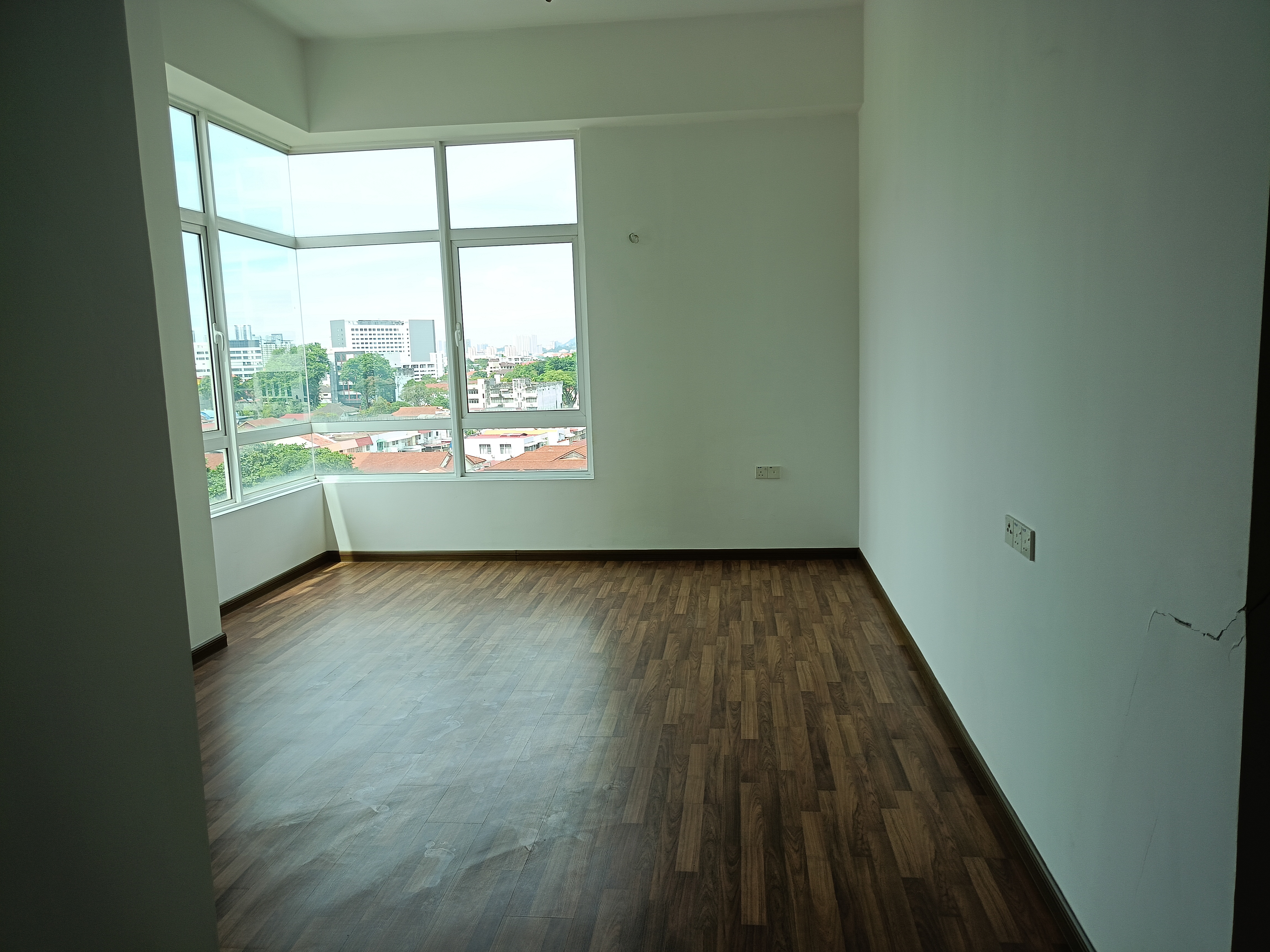 H Residence Luxury Condo with 2 carparks 5000sf morning sun balcony - Image 9