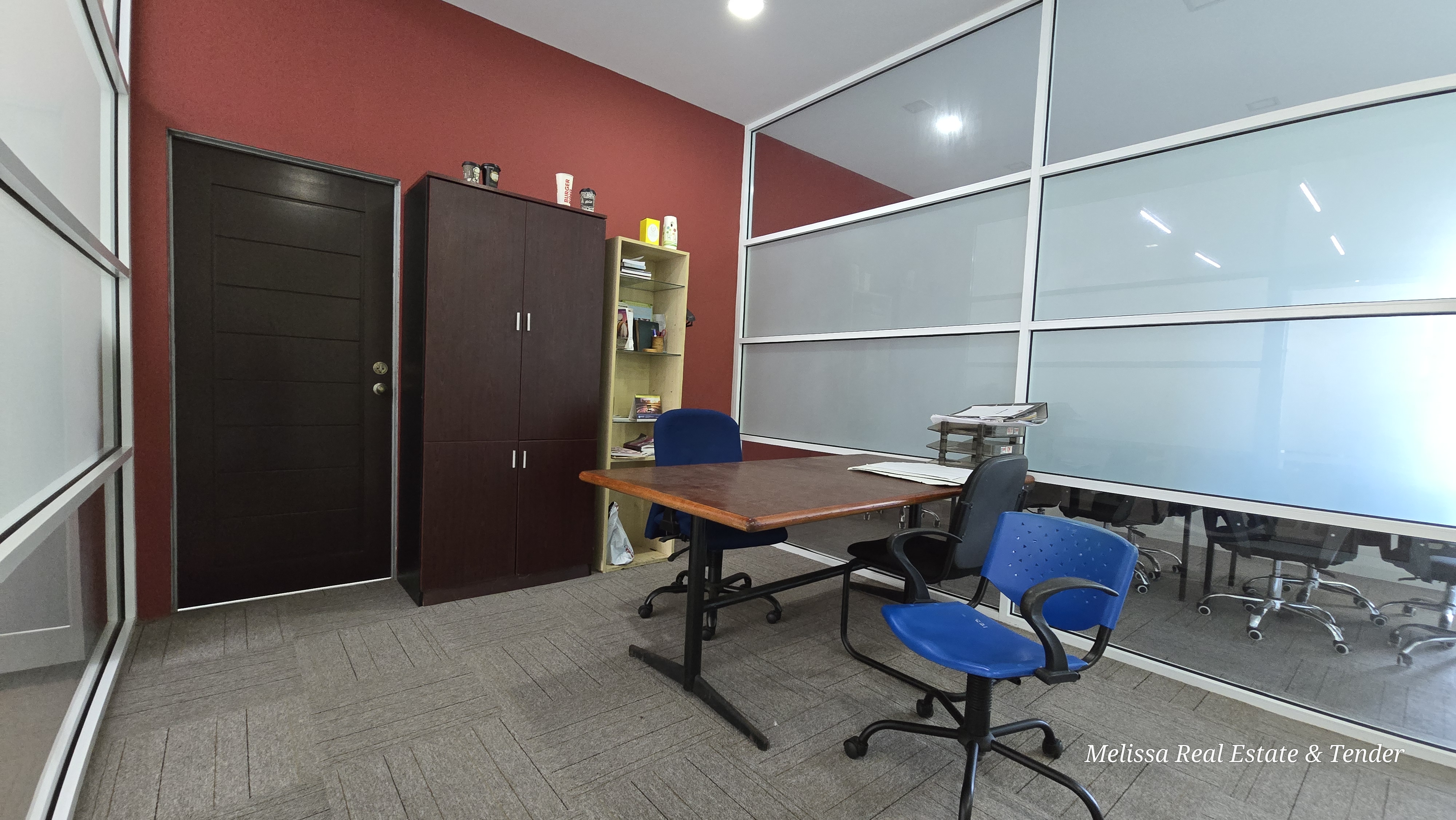 Renovated Office Lot Bandar Putra Nice View Partitioned Room - Image 5