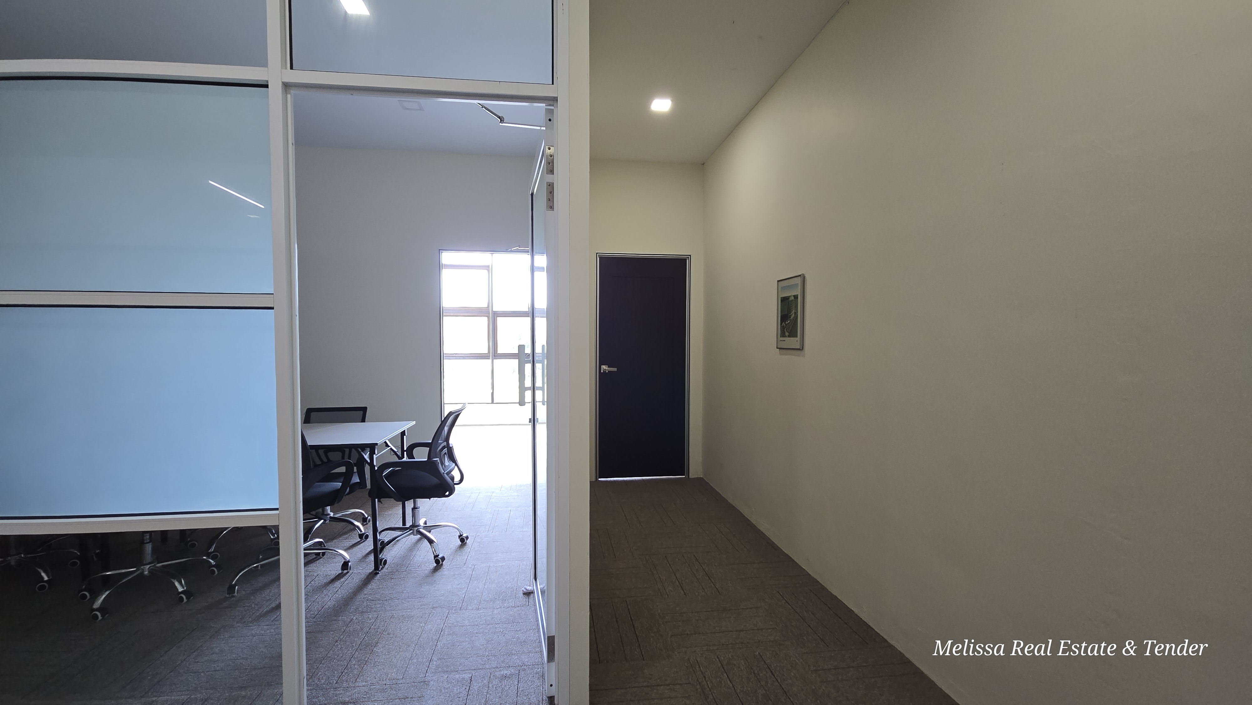 Renovated Office Lot Bandar Putra Nice View Partitioned Room - Image 7