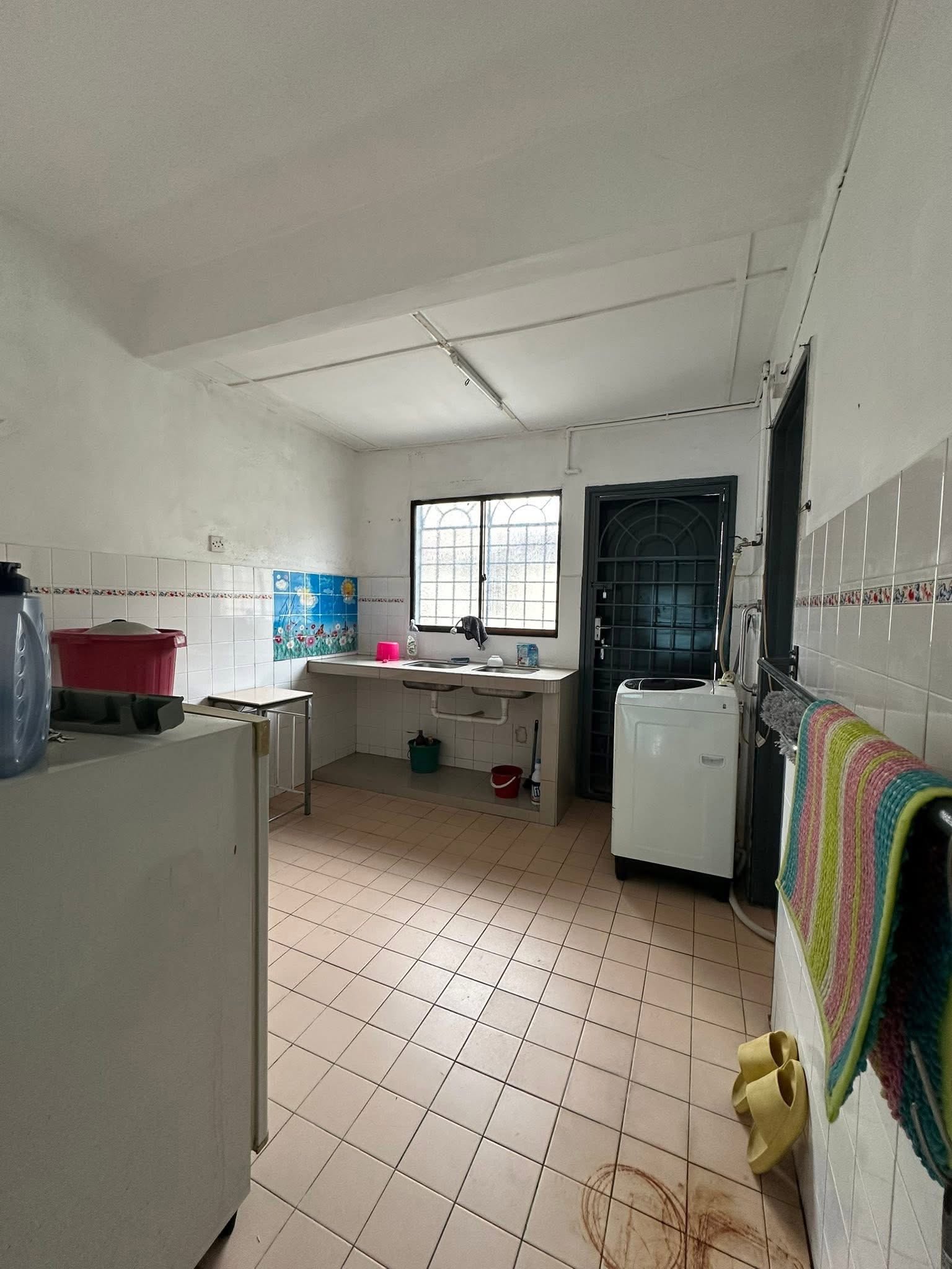 Bercham Pakatan Jaya 2 Storey Terrace (Intermediate Corner Unit) For Sale - Image 6